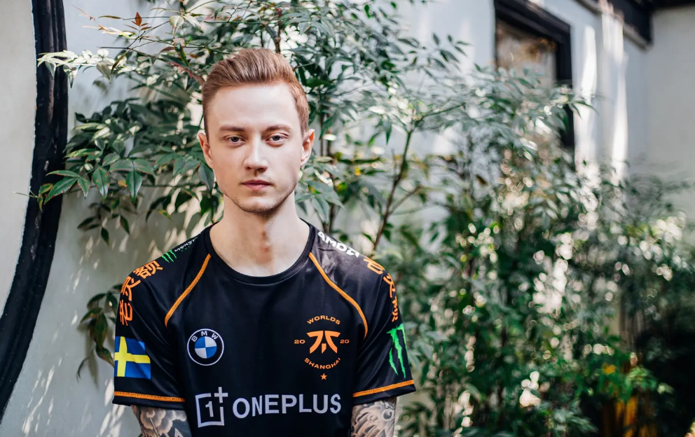 奇异果体育-关于Faker在老鹰比赛中绝杀，战术调整引发热议！的信息